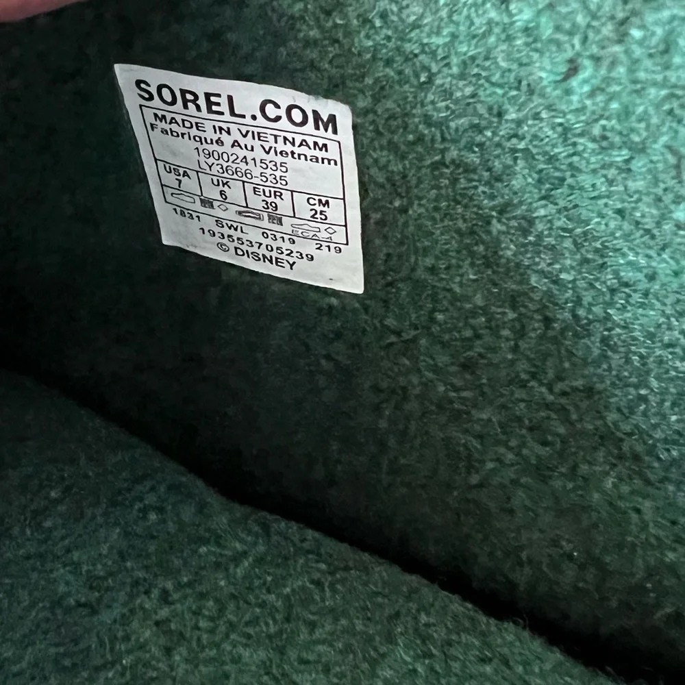 Sorel disney frozen